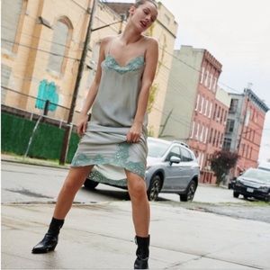 M. Zara SATIN EFFECT DRESS WITH LACE